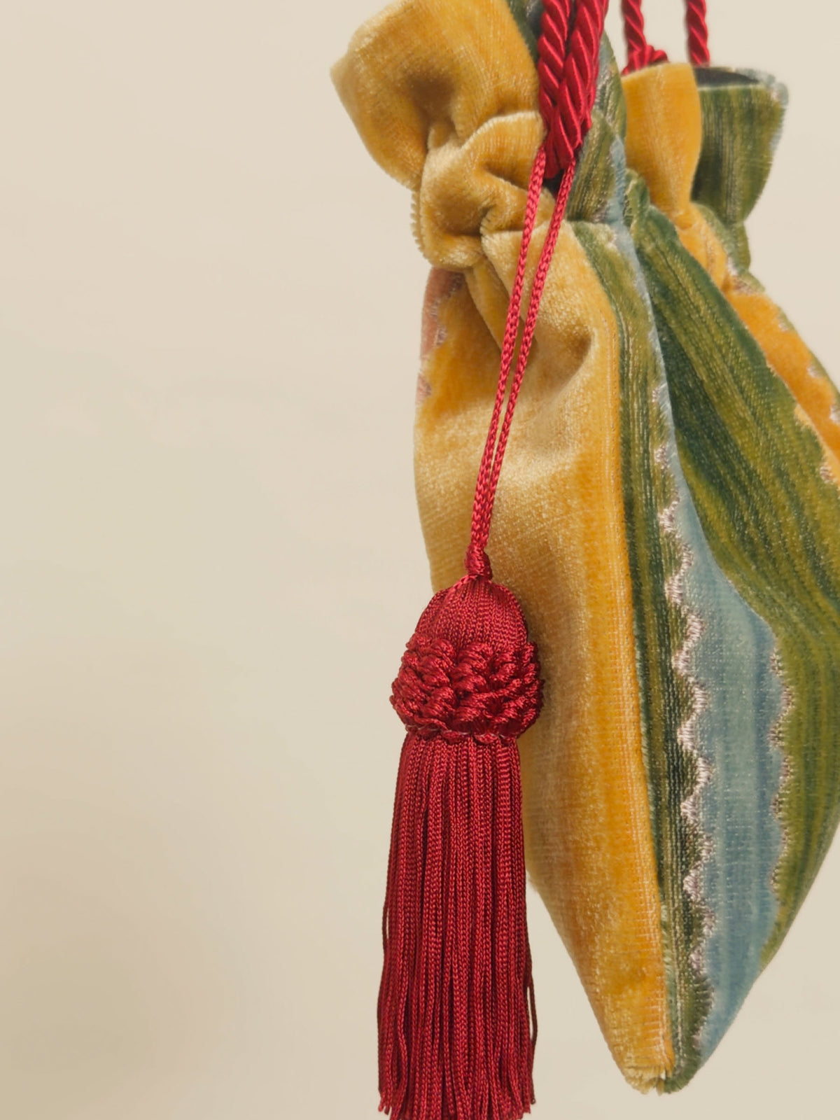 VENETIAN BROCADE POWER POUCH - Candy
